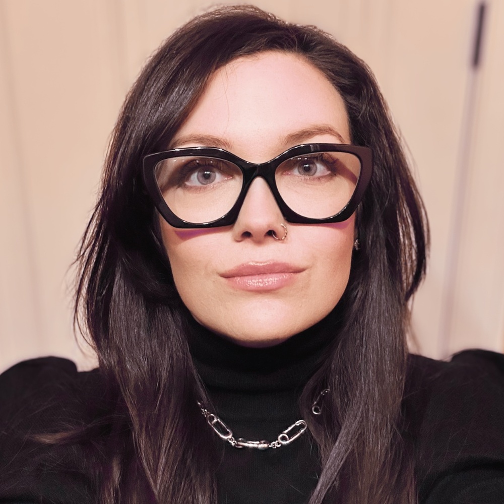 Meet your Posher, Kara